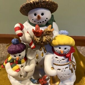 Party Lite Tetired Festive Snowman Family Figurine Tea Light Holder